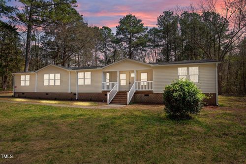 214 Suggs St, Princeville, NC, 27886-8715 | Card Image