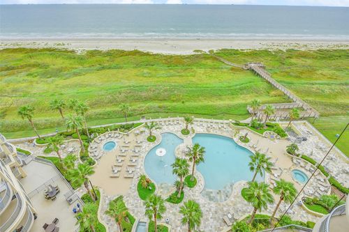 tw1506-801 E Beach Dr, Galveston, TX, 77550-3364 | Card Image