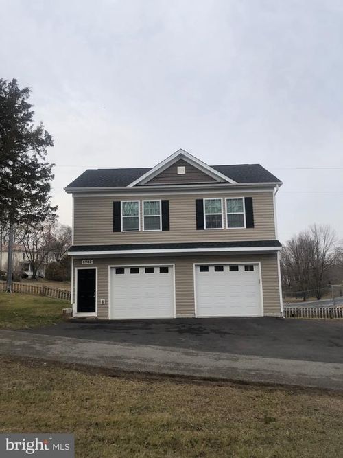 6982 Winchester Ave, INWOOD, WV, 25428-4208 | Card Image