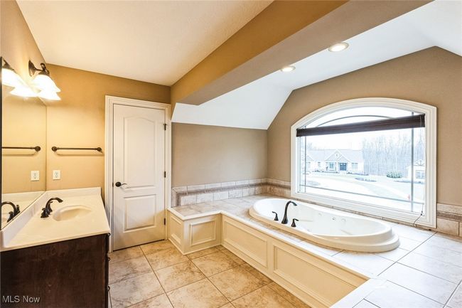 9790 Hidden Hollow Trl, House other with 4 bedrooms, 5 bathrooms and null parking in Broadview Heights OH | Image 25