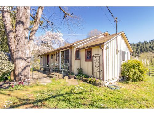 14982 Highway 42, Myrtle Point, OR, 97458-9834 | Card Image