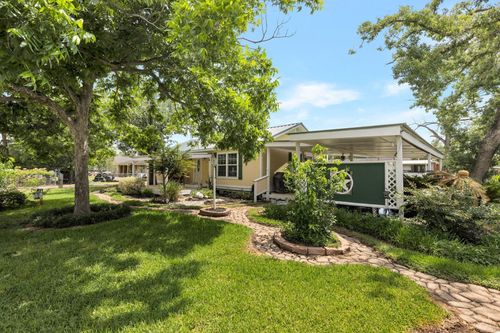 639 Manor St, Houston, TX, 77015-4133 | Card Image