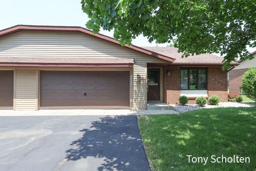 10-3111 Beechridge Dr, Hudsonville, MI, 49426-1752 | Card Image