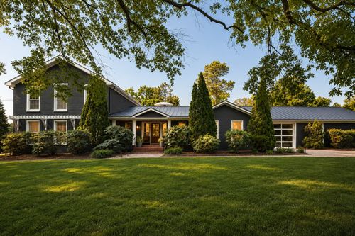 8016 Cloverland Dr, Nashville, TN, 37211-6702 | Card Image