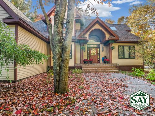 241 Algonquin Dr, Lake Placid, NY, 12946-1055 | Card Image