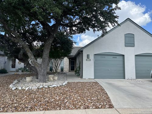 2025-2025 Balmoral Dr, Kerrville, TX, 78028-2770 | Card Image