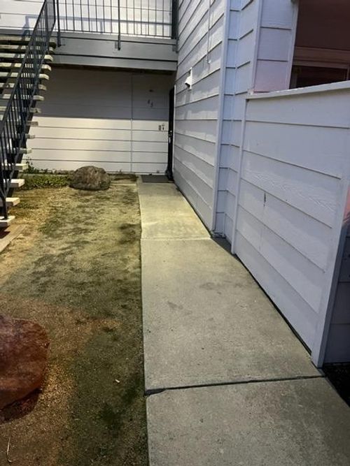 apt-65-8244 Center Pkwy, Sacramento, CA, 95823-5375 | Card Image