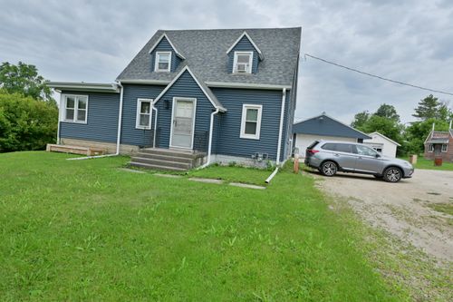 1358999 State Road 145, Menomonee Falls, WI, 53051-2407 | Card Image