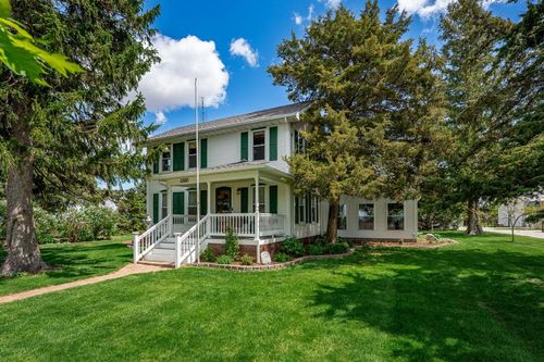 1392 Red Brick Rd, Dixon, IL, 61021-8322 | Card Image
