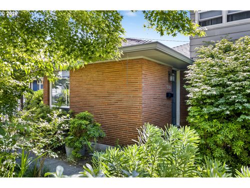 531 Ne Church St, Portland, OR, 97211-3252 | Card Image