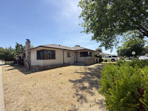 3654 E Donner Ave, Fresno, CA, 93726-2428 | Card Image