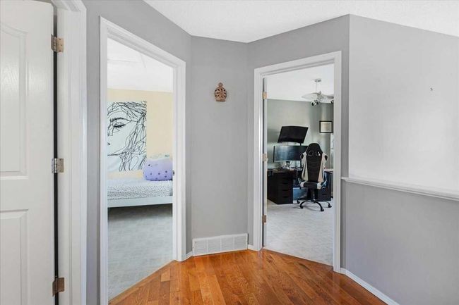 49 Shawbrooke Close Sw, House other with 4 bedrooms, 4 bathrooms and 4 parking in Calgary AB | Image 21