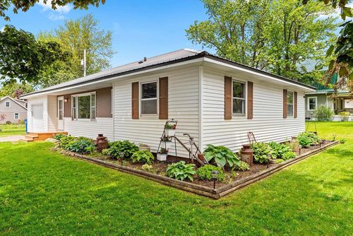 101 W Cedar Street, Bonduel, WI, 54107 | Card Image