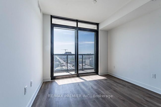 1620 - 86 Dundas St E, Condo with 2 bedrooms, 2 bathrooms and null parking in Mississauga ON | Image 7