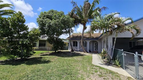 117 Nw 11th Ave, Dania Beach, FL, 33004-2608 | Card Image