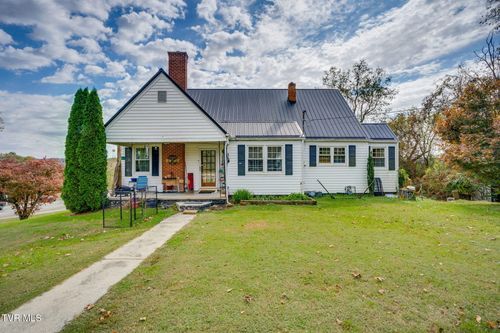 111 Old Stage Rd, Surgoinsville, TN, 37873-3146 | Card Image