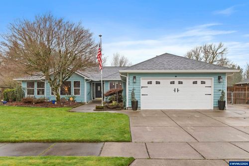 1468 E Burnett St, Stayton, OR, 97383-2071 | Card Image