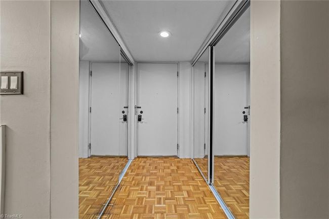 UNIT-906 - 1101 N Elm St, House other with 2 bedrooms, 2 bathrooms and null parking in Greensboro NC | Image 11