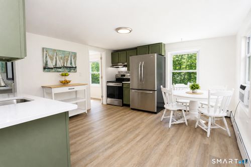 89 Brook St, Glastonbury, CT, 06033-2601 | Card Image