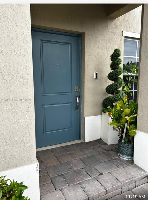 489-489 Ne 5th Pl, Florida City, FL, 33034-3286 | Card Image