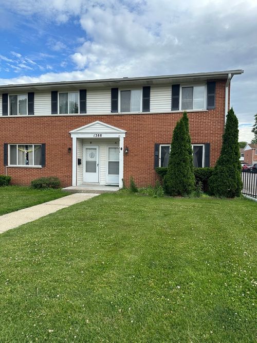 a-1388 Monomoy Street, Aurora, IL, 60506 | Card Image
