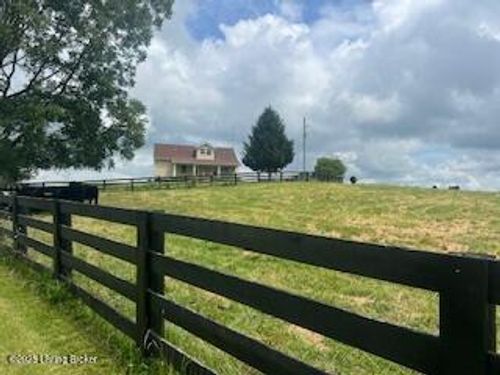 794 Baugh Ln, Pleasureville, KY, 40057-8900 | Card Image