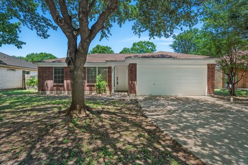 141 Britni Loop, Kyle, TX, 78640-4966 | Card Image