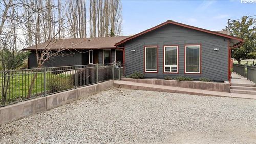 168802 W Johnson Rd, Prosser, WA, 99350-9232 | Card Image