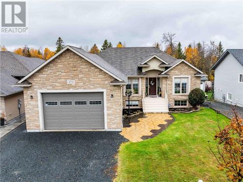 4721 Country Club Dr, Azilda, ON, P0M1B0 | Card Image