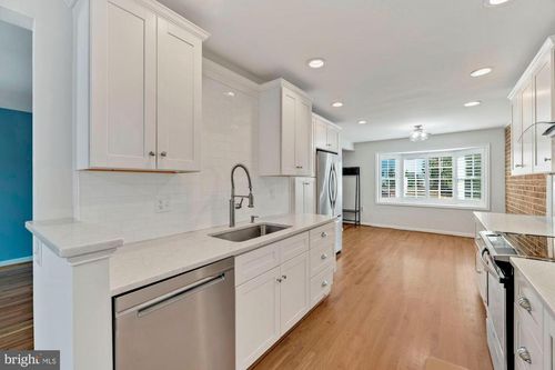 1028 N Pelham St, ALEXANDRIA, VA, 22304-1906 | Card Image