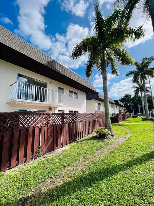 apt-204w-8601 Sw 94th St, Miami, FL, 33156-7367 | Card Image