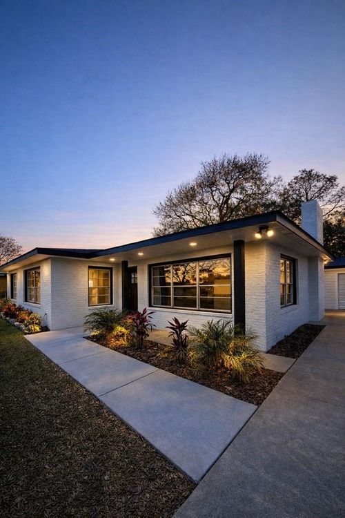 1716 Pecan St, Bay City, TX, 77414-4648 | Card Image