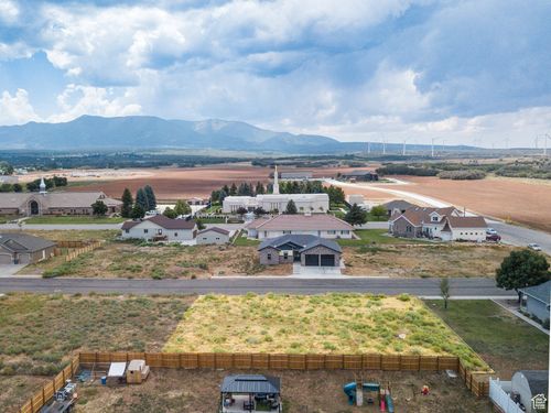 17-400 N 150 W, Monticello, UT, 84535 | Card Image