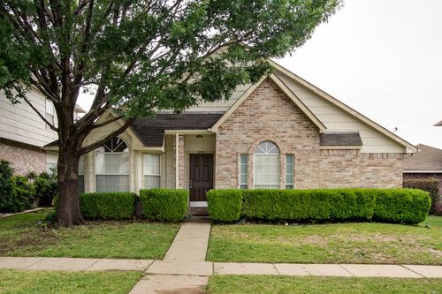 2104 Regency Dr, Flower Mound, TX, 75028-7253 | Card Image