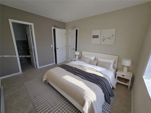 1-2-724 Sw 7th Ter, Hallandale Beach, FL, 33009-6923 | Card Image