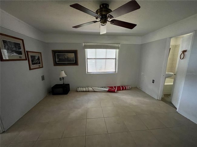 living room | Image 7