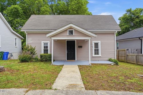 204 W Hill St, Benson, NC, 27504-1134 | Card Image