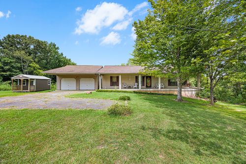 425 Thompson School Access Rd, Huntingdon, TN, 38344-5763 | Card Image