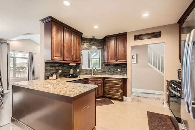 11000 Deblin Ln, Townhouse with 3 bedrooms, 4 bathrooms and 2 parking in Oak Lawn IL | Image 7