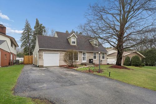 573 Dublin Dr, Mundelein, IL, 60060-1306 | Card Image