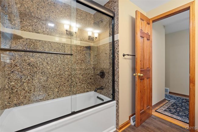 8013 Ginger Rd, House other with 4 bedrooms, 4 bathrooms and null parking in Liverpool NY | Image 26