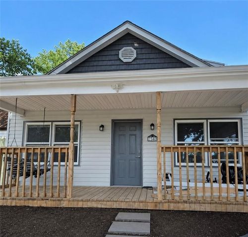 5543 S 1st St, Saint Joseph, MO, 64504-1601 | Card Image