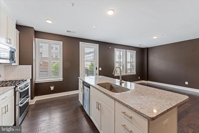 42869 Littlehales Ter, Townhouse with 3 bedrooms, 3 bathrooms and null parking in ASHBURN VA | Image 13