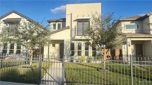 10229 N 14th St, McAllen, TX, 78504-6629 | Card Image