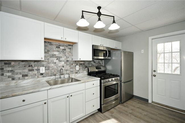APT-1 - 420 School St, Condo with 2 bedrooms, 1 bathrooms and 1 parking in Verona PA | Image 6