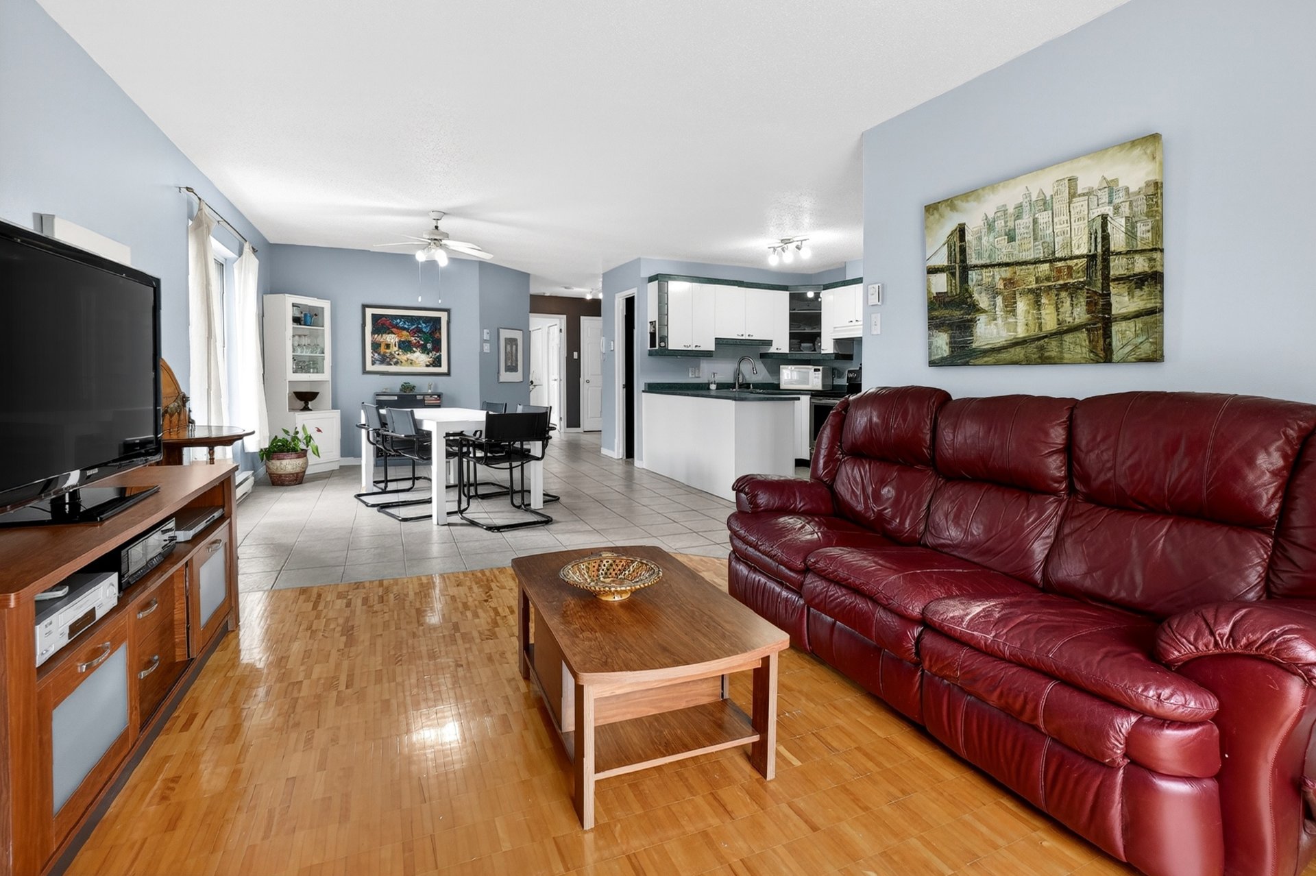 Residential in Longueuil (Le Vieux-Longueuil) 4
