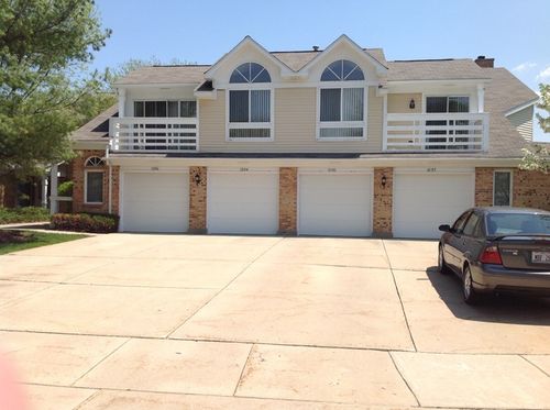 1076-1076 Courtland Dr, Buffalo Grove, IL, 60089-1194 | Card Image