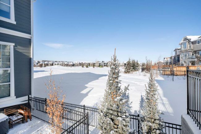 915 Cranbrook Walk Se, Home with 2 bedrooms, 1 bathrooms and 1 parking in Calgary AB | Image 21