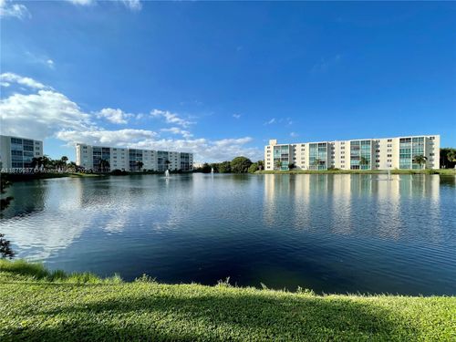 apt-305-131 Se 3rd Ave, Dania Beach, FL, 33004-3733 | Card Image