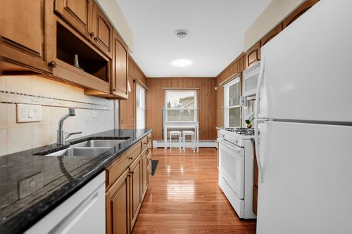 1604 S Greenwood Ave, Park Ridge, IL, 60068-5138 | Card Image